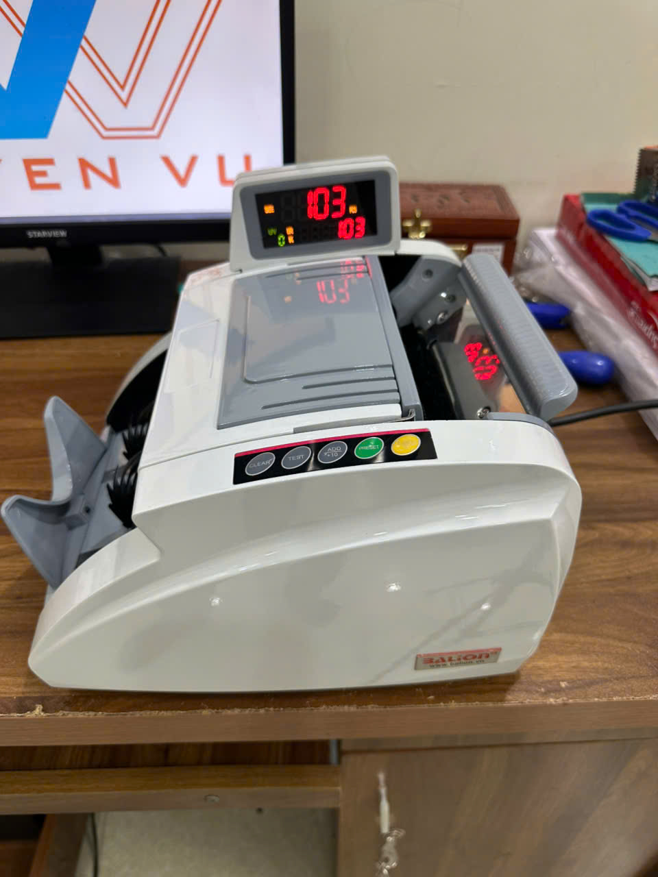 Máy đếm tiền BALION 